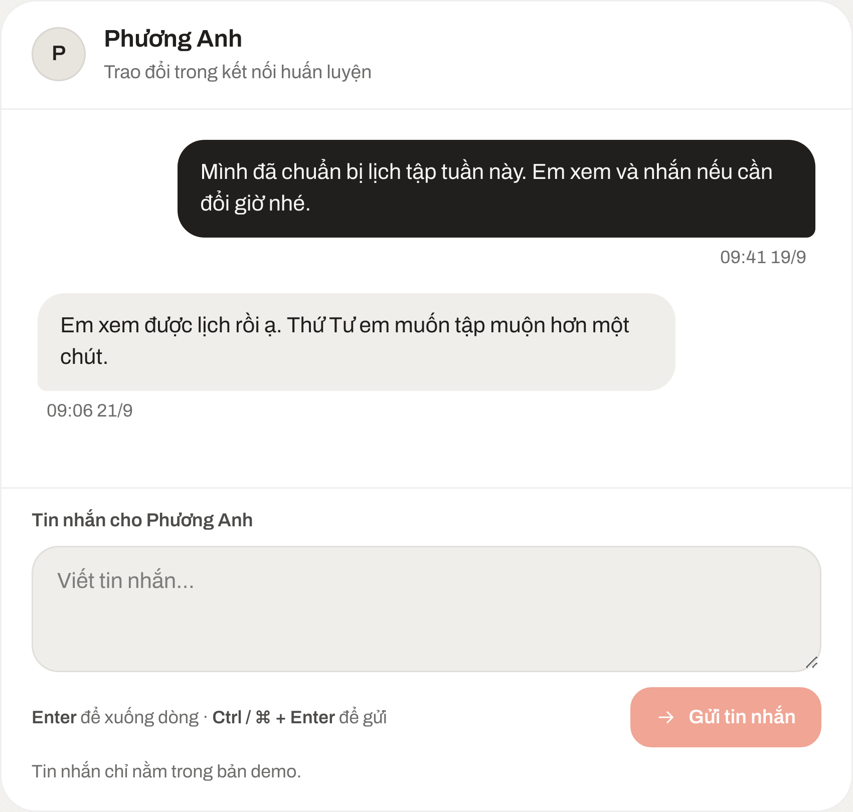 Trò chuyện với Phương Anh: HLV nhắn đã chuẩn bị lịch tập tuần này, Phương Anh trả lời thứ Tư muốn tập muộn hơn một chút, bên dưới là ô soạn tin nhắn